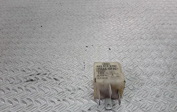 Volkswagen PASSAT B5 Other relay 443919578C