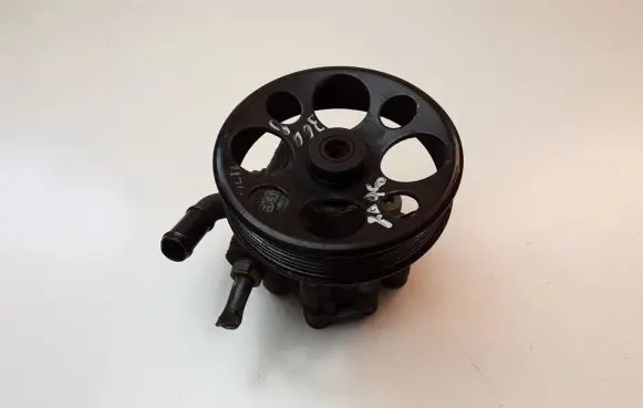 Opel Antara Power steering pump 95476164