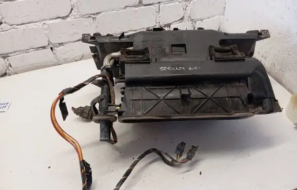 Mercedes-Benz Sprinter W901 W902 W903 W904 Interior heater climate box assembly housing 661432G 013225