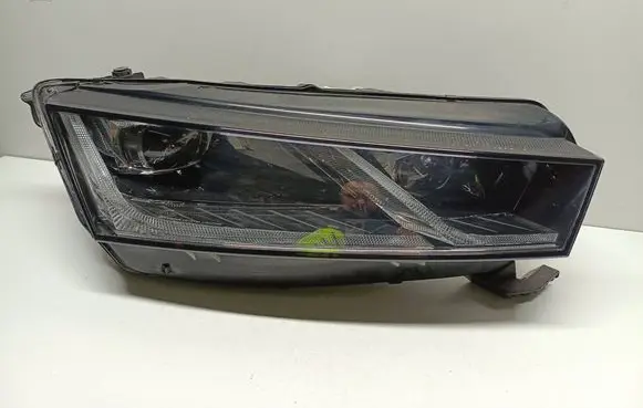 Skoda Octavia Mk4 Headlight/headlamp 5E4941016A