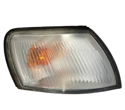 Toyota Carina T190 Front indicator light 011692