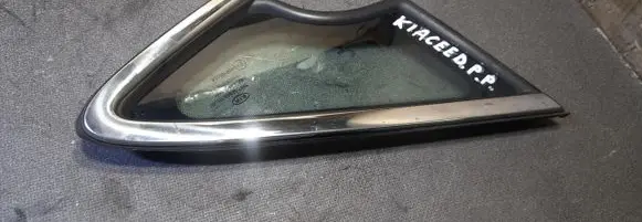 KIA Ceed Front triangle window/glass