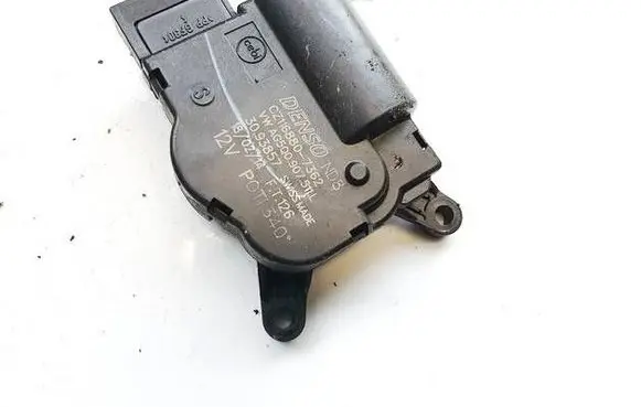 Volkswagen PASSAT B7 Air flap motor/actuator 5Q0907511L