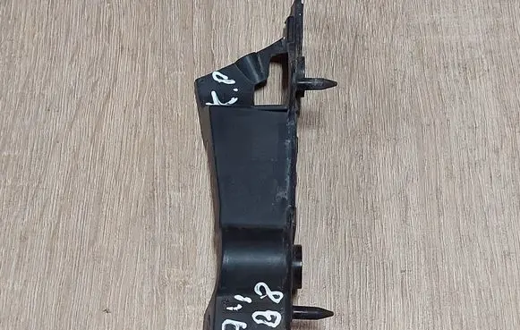 Audi A4 S4 B8 8K Front bumper mounting bracket 8K0807283