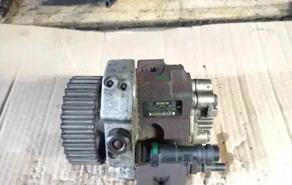 Renault Scenic II - Grand scenic II Fuel injection high pressure pump 0445010087 8200342594 8200256255