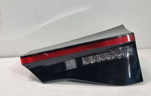 Toyota Yaris Cross Tailgate rear/tail lights 815800DB70 FL3528800483 L412659