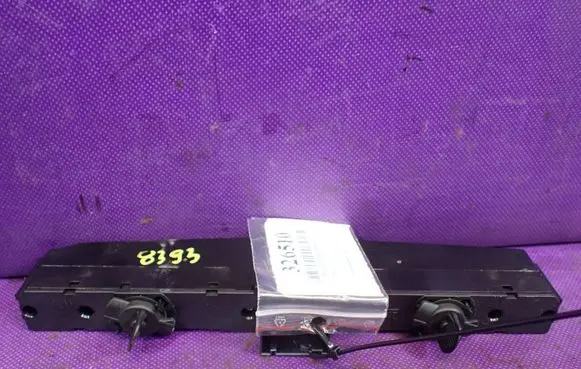 Opel Astra H Hazard light switch 