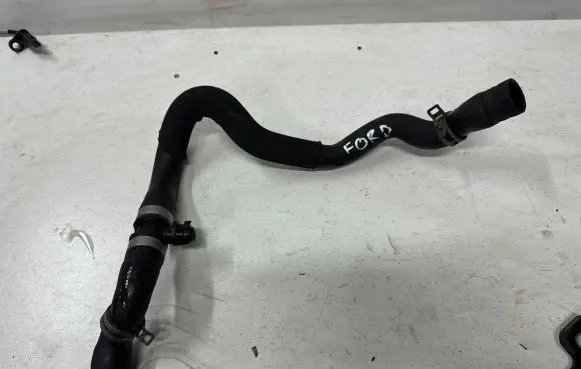 Ford Focus Engine coolant pipe/hose AV618C351BF
