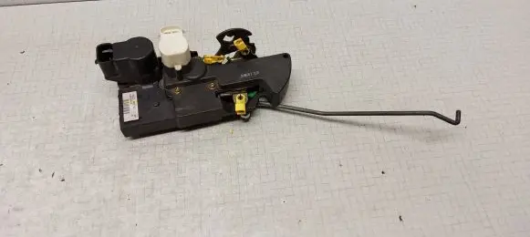 Opel Frontera B Front door lock 16639860