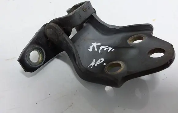 Mitsubishi Pajero Sport I Front door lower hinge 