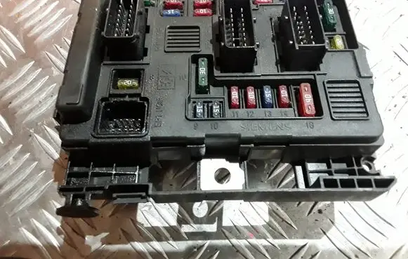 Citroen C5 Fuse module