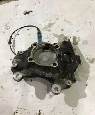 BMW 5 E60 E61 Front wheel hub 6760954
