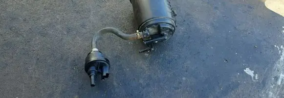 Active carbon filter fuel vapour canister
