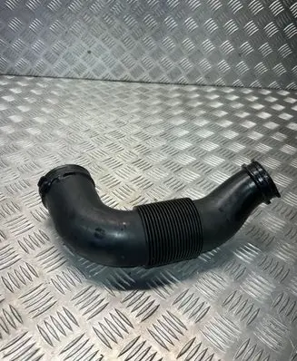 Audi Q7 4L Air intake hose/pipe 4L0129628E