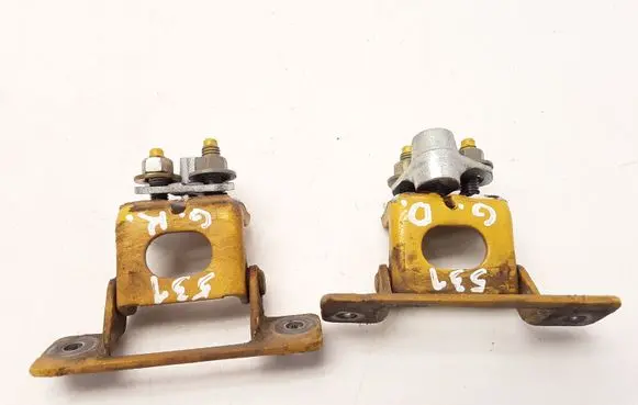 Honda Jazz Tailgate/trunk/boot hinge Y66P