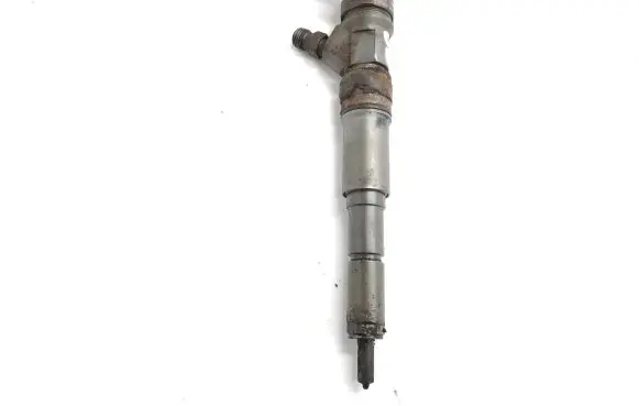 BMW 5 E60 E61 Fuel injector 7793836