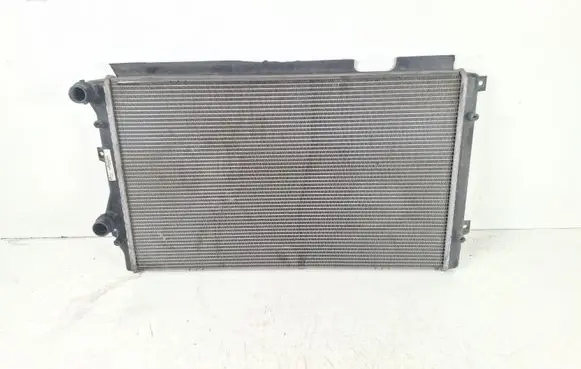 Volkswagen Touran II Coolant radiator 5K0121251G