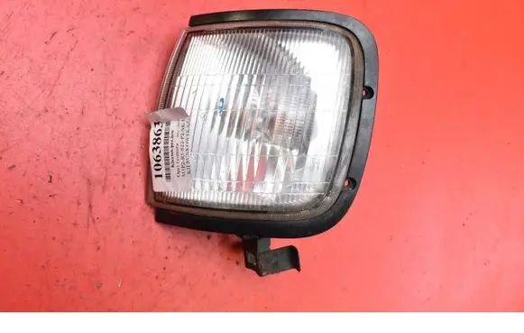 Opel Frontera B Front indicator light 97990103