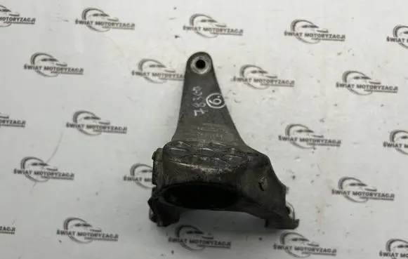 Audi Q7 4L Engine mounting bracket 7L8199308E