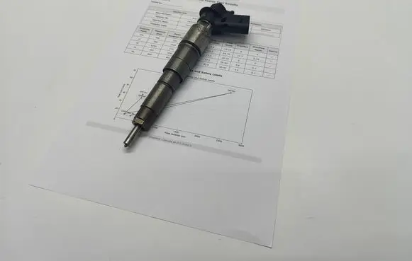 BMW 5 E60 E61 Fuel injector 7796042 779604204 0445115