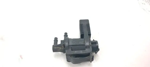 Audi A3 S3 8L Valve vacuum 1J0906283C
