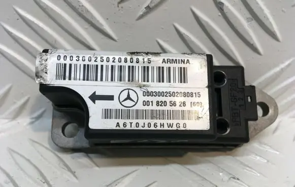 Mercedes-Benz E W210 Airbag deployment crash/impact sensor 0018205626