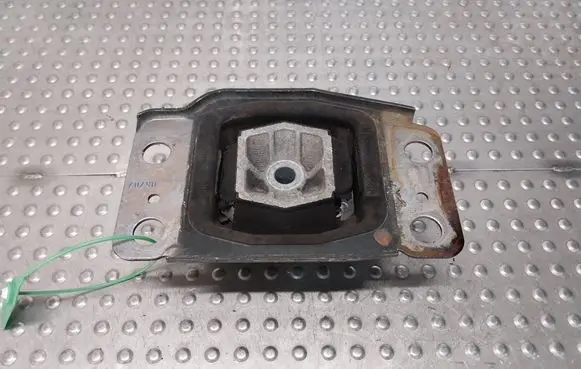 Ford Mondeo MK IV Gearbox mounting bracket 6G91-7M121-AC