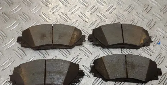 Toyota Yaris Brake pads (front) 