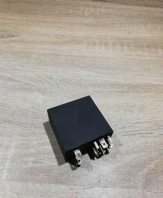 Audi A4 S4 B5 8D Other relay 8D0907701A