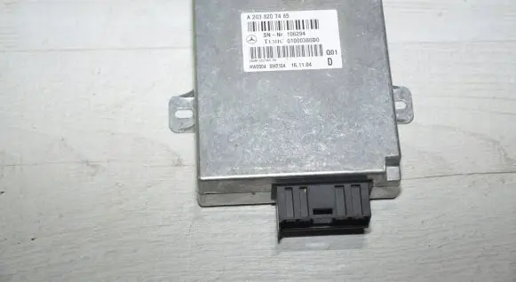 Mercedes-Benz CLS C219 Airbag control unit/module 2038207485