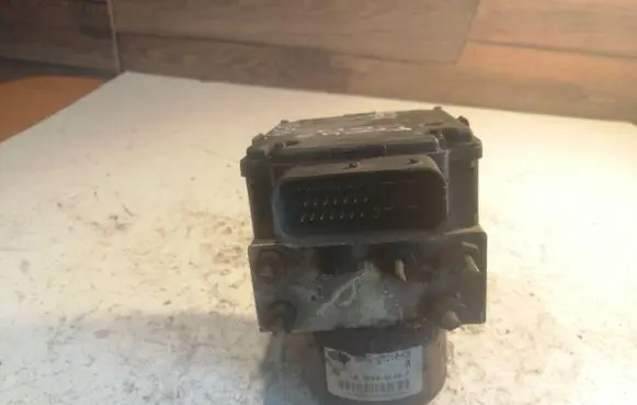 Ford Focus ABS Pump 581037516790