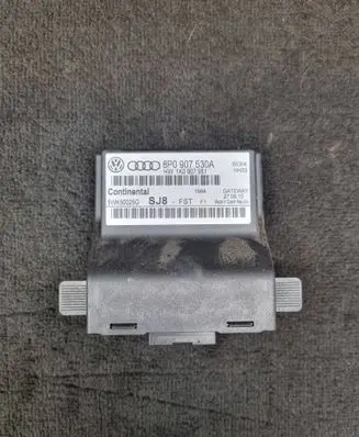 Audi A3 S3 8P Gateway control module 8P0907530A 1K0907951