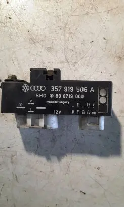 Volkswagen Golf IV Coolant fan relay 357919506A 898719000
