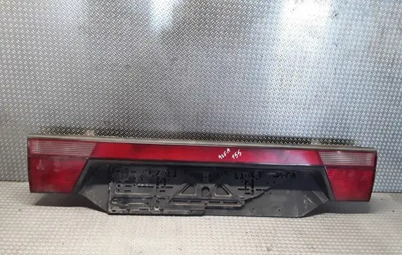 Tailgate rear/tail lights