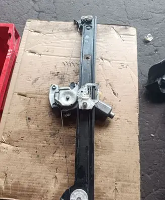BMW X5 E53 Front door manual window regulator 676283620640