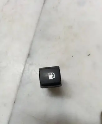 Citroen C4 I Picasso Fuel tank opening switch 96530658XT