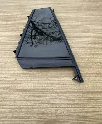 BMW X3 G01 Rear vent window glass 7410056
