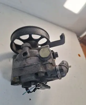 Subaru Legacy Power steering pump