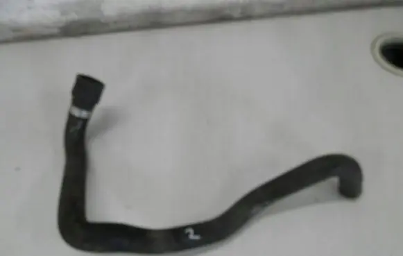 Volkswagen PASSAT B5.5 Engine coolant pipe/hose 
