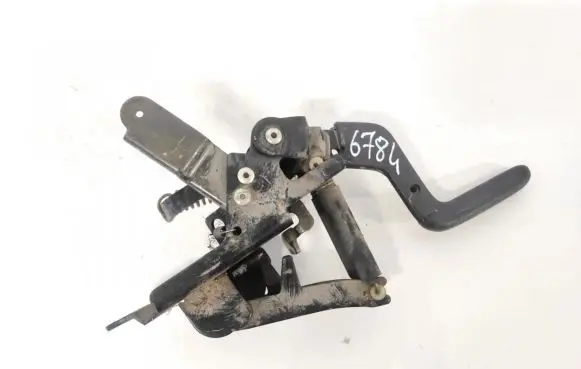 Toyota Avensis T220 Seat back rest lock catch 