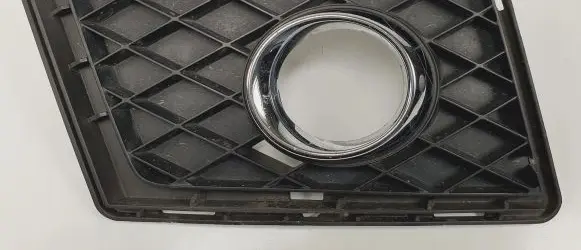 Mercedes-Benz GLK (X204) Front fog light trim/grill A2048853623