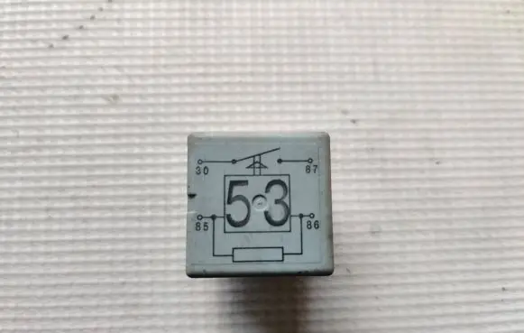 Volkswagen Transporter - Caravelle T4 Other relay 141951253b