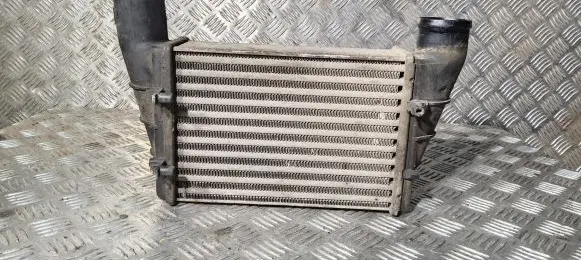 Volkswagen PASSAT B5 Intercooler radiator 058145805A