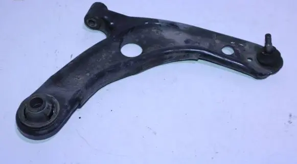 Toyota Yaris Front lower control arm/wishbone