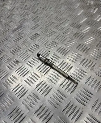 Skoda Yeti (5L) Glow plug 0103110102 03L905061G