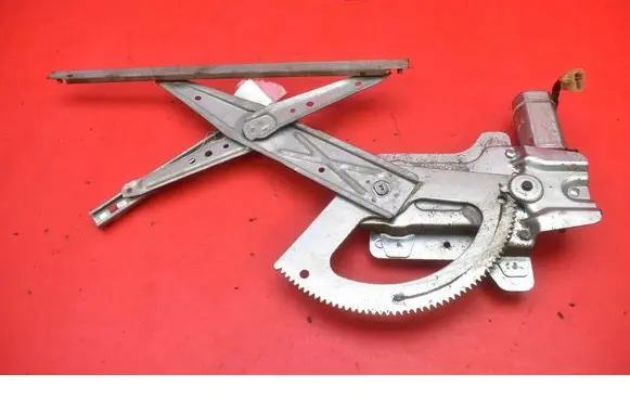 Toyota Corolla E120 E130 Front door window regulator with motor 