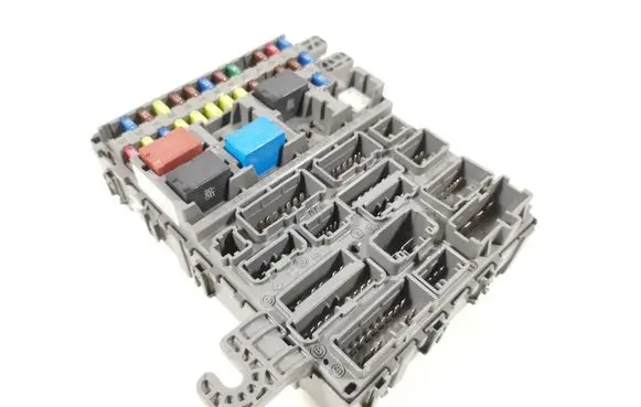 Honda FR-V Fuse module 38200-SJD-E02