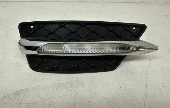Mercedes-Benz C W204 Front bumper lower grill A2048851453 A2049069000 ZB606002