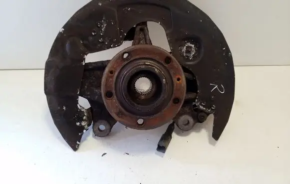 Citroen C4 Grand Picasso Front wheel hub