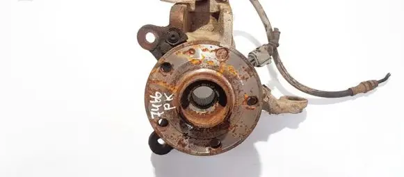 Volkswagen Touran I Front wheel hub